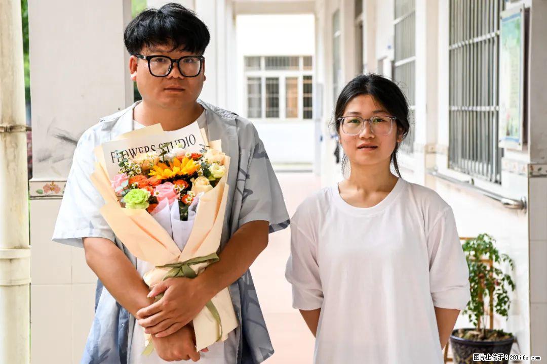 全网追的“扁担女孩”，找了一份暑假工，时薪12元 - 伊犁生活资讯 - 伊犁28生活网 yili.28life.net